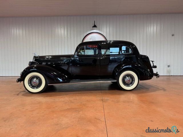 1935' Packard One Twenty photo #2