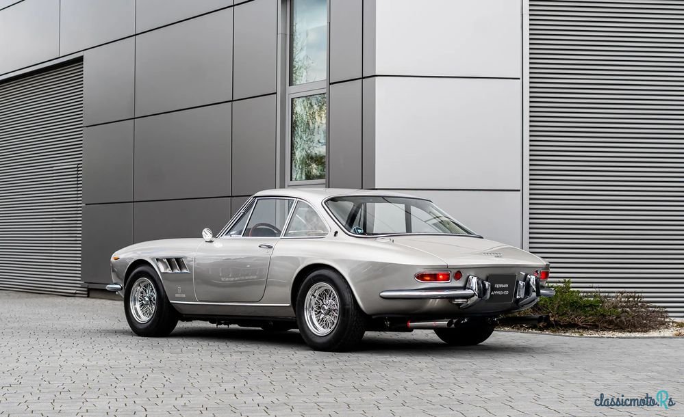1968' Ferrari 330 photo #5