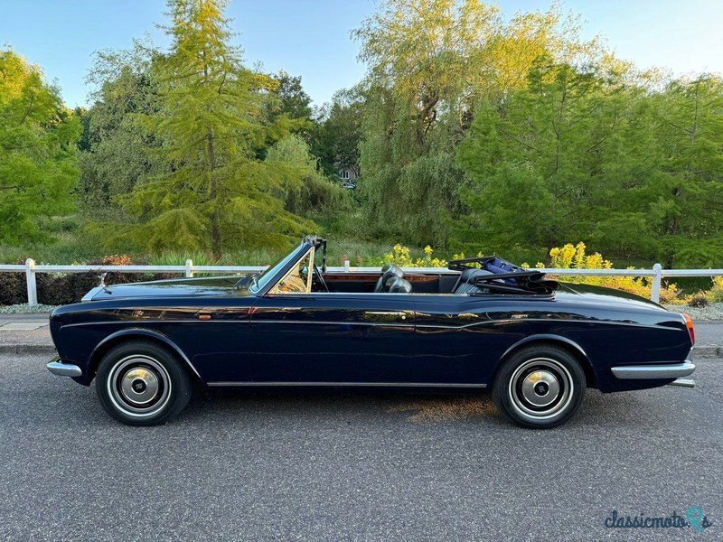 1975' Rolls-Royce Corniche photo #5