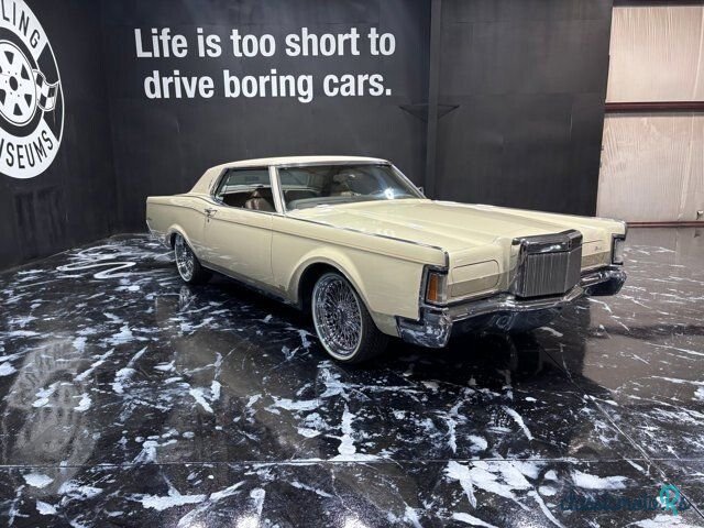 1970' Lincoln Continental photo #1