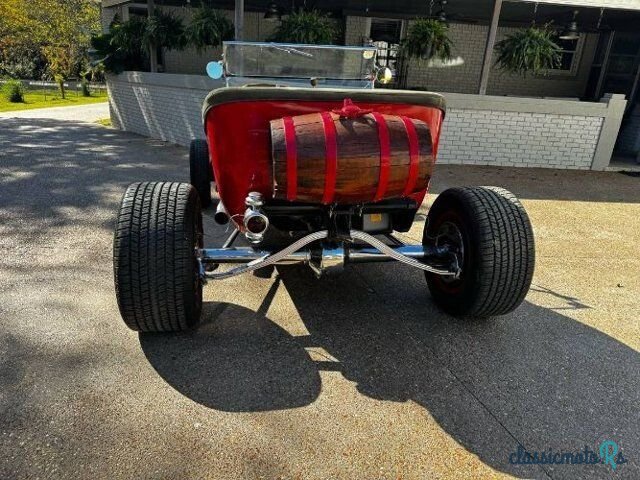 1923' Ford photo #4