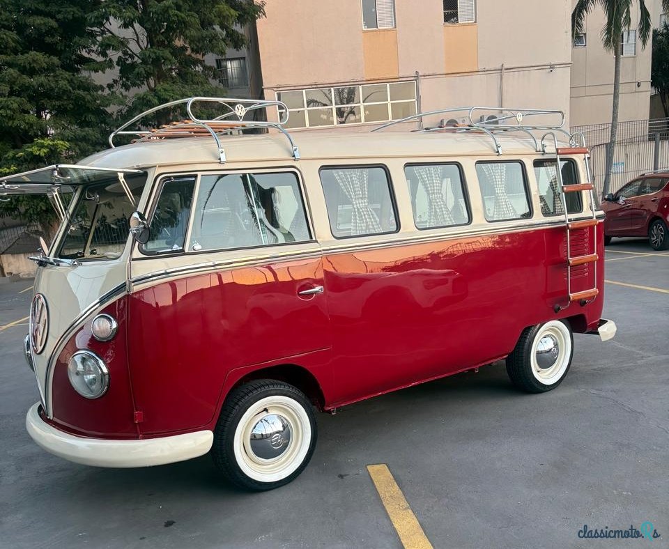 1975' Volkswagen Coccinelle T1 split window bus Brazilian photo #1