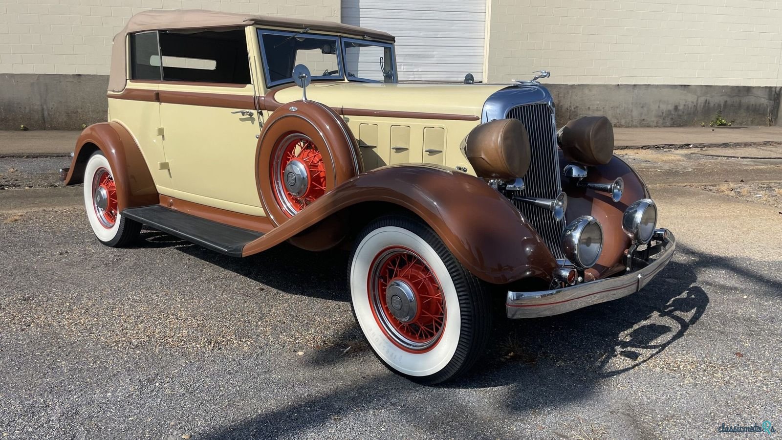 1933' Chrysler Imperial photo #6
