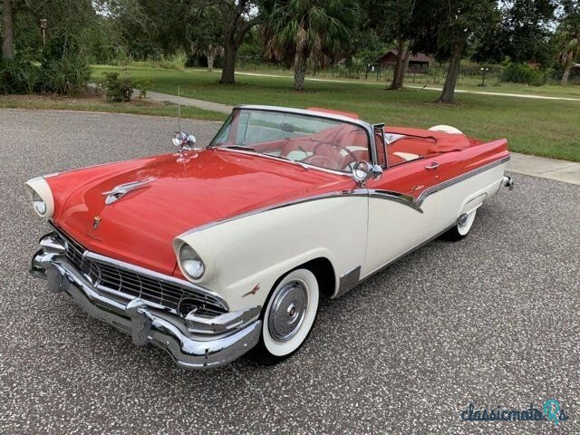1956' Ford Fairlane photo #1