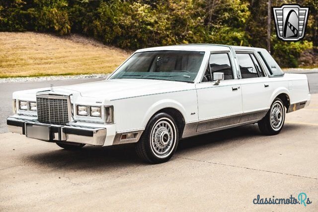 1985' Lincoln Town Car photo #3