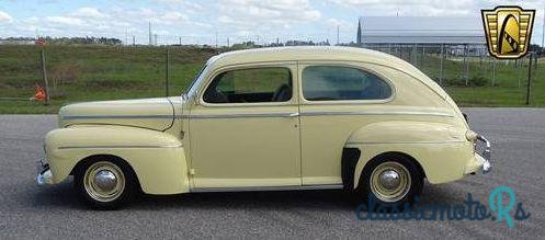 1942' Ford Deluxe Tudor Deluxe photo #4