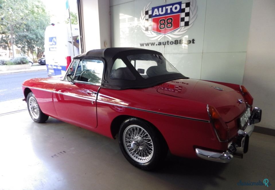 1974' MG MGB photo #2