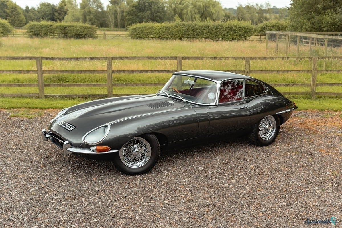 1964' Jaguar E-Type photo #1