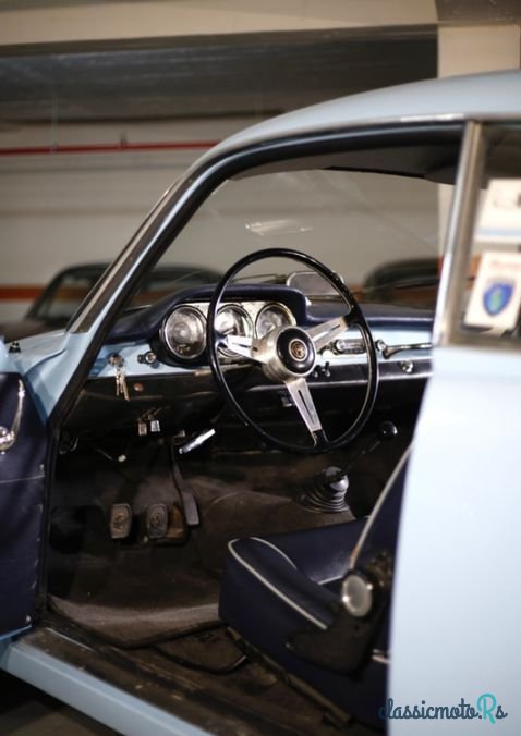 1961' Alfa Romeo Giulia photo #5