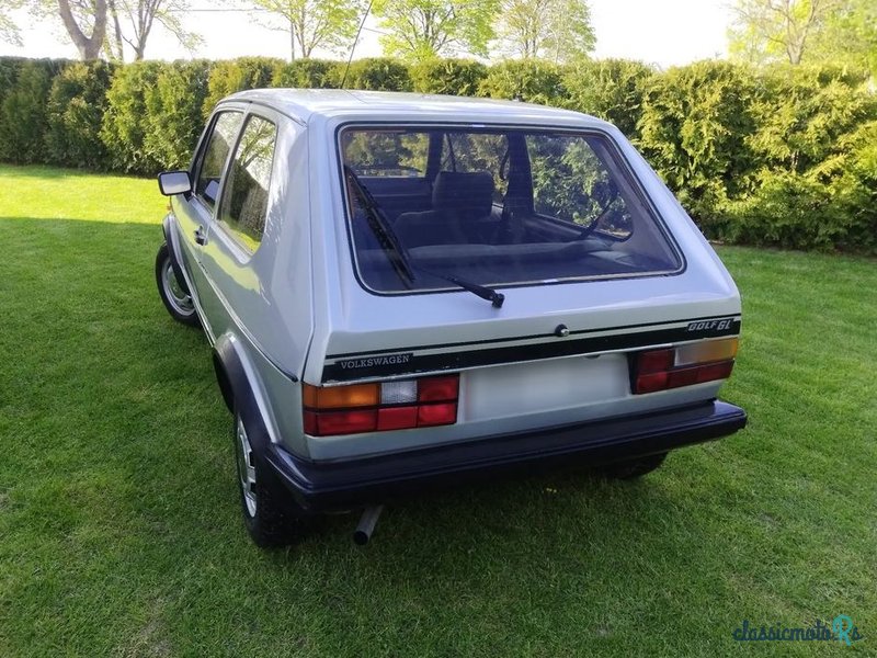 1980' Volkswagen Golf 1.3 C photo #3