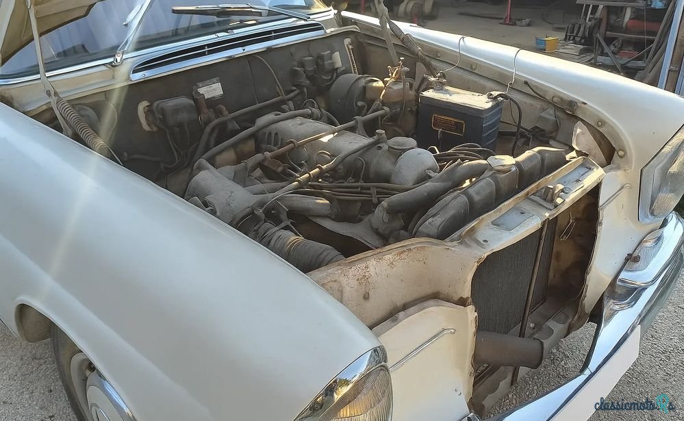 1963' Mercedes-Benz W111 220SE photo #5
