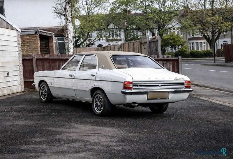 1974' Ford Cortina photo #4