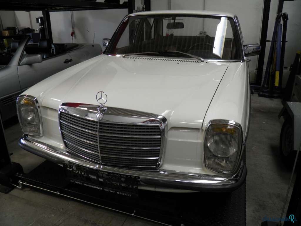 1974' Mercedes-Benz 240D photo #1