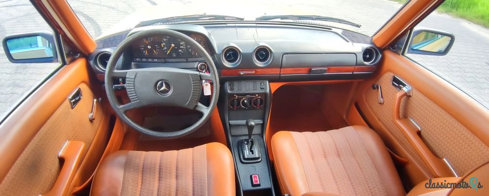1977' Mercedes-Benz W123 photo #5