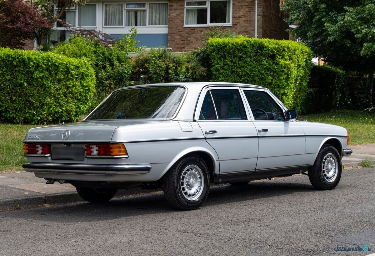 1981' Mercedes-Benz 280 photo #3