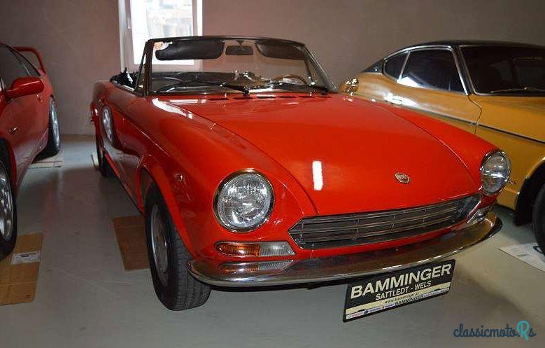 1969' Fiat 124 Spider photo #3