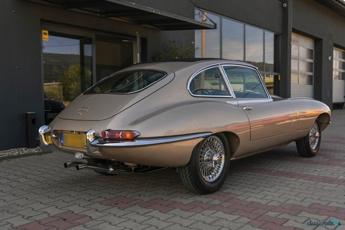 1966' Jaguar E-Type photo #3