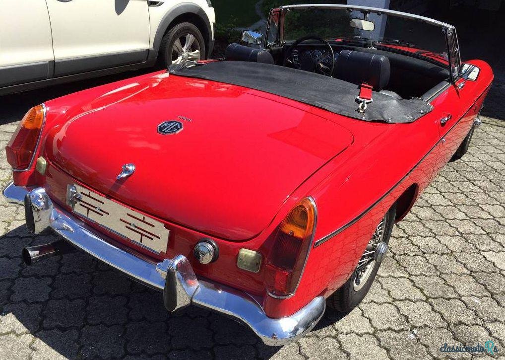 1972' MG MG B photo #5