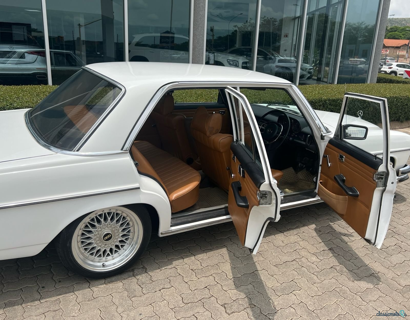 1976' Mercedes-Benz W115 photo #3