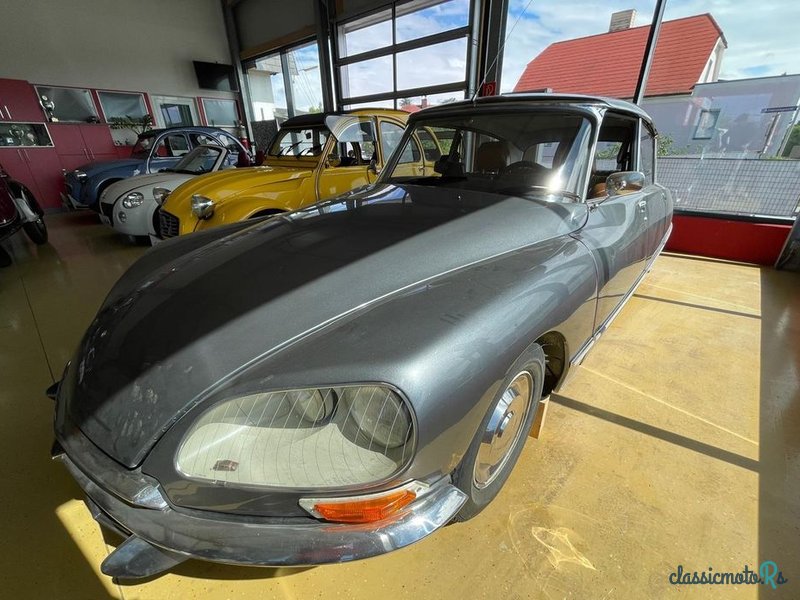 1974' Citroen DS photo #3