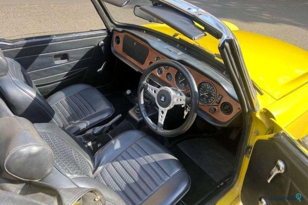 1975' Triumph TR6 photo #3