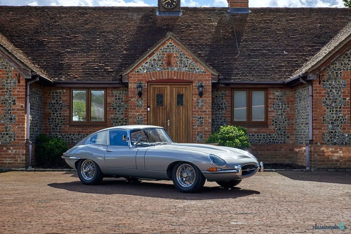 1964' Jaguar E-Type photo #1
