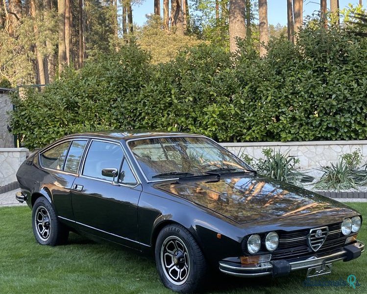 1977' Alfa Romeo GTV photo #1