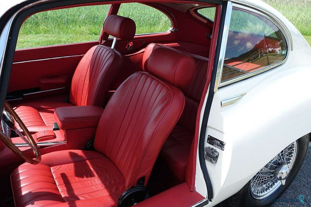 1970' Jaguar E-Type S2 photo #2