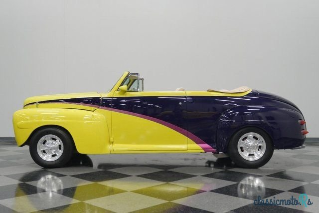 1946' Ford Deluxe photo #2