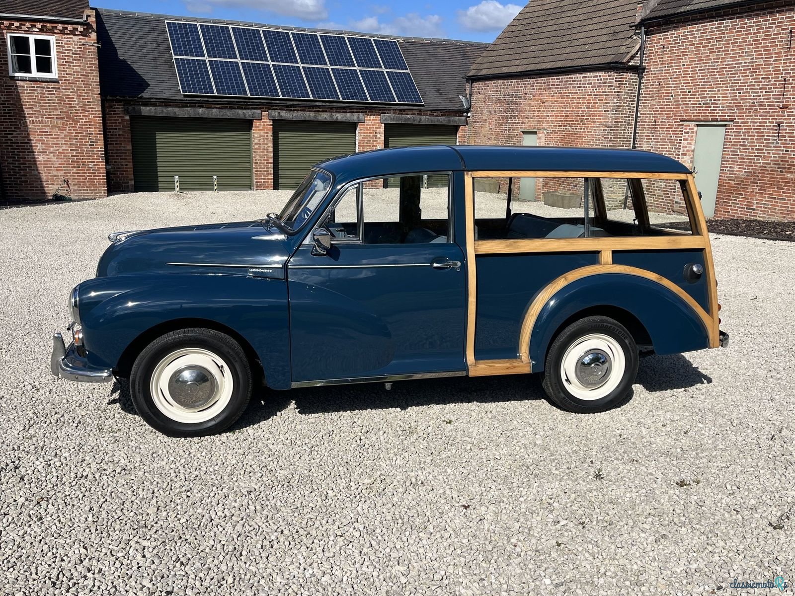 1970' Morris Minor 1000 photo #3