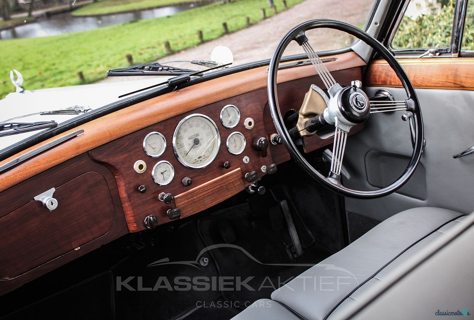 1953' Daimler Conquest photo #4