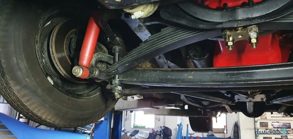 1940' Ford Deluxe photo #6