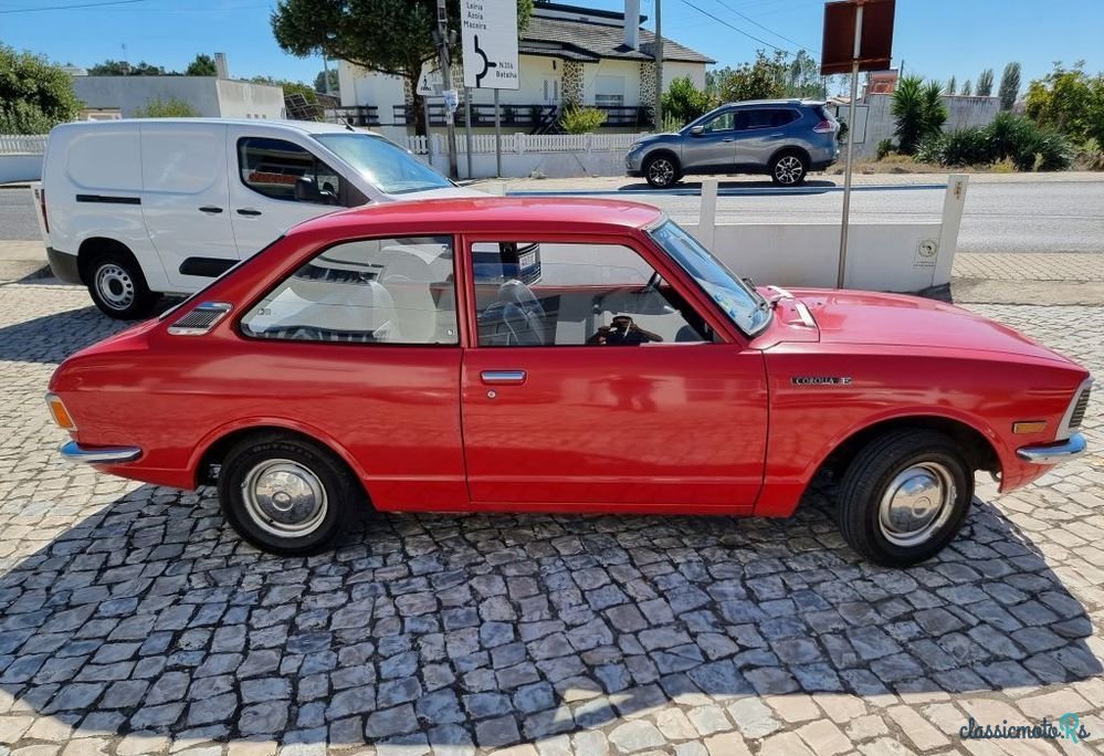 1975' Toyota Corolla photo #2