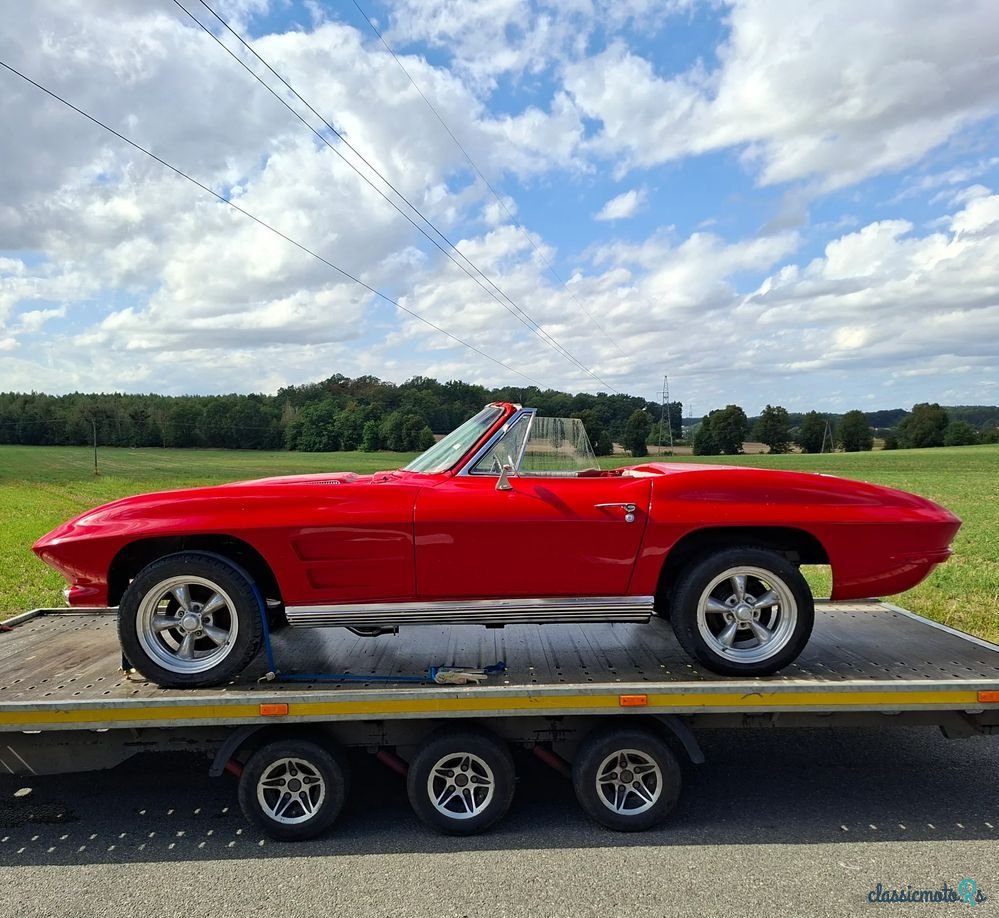 1964' Chevrolet Corvette photo #3