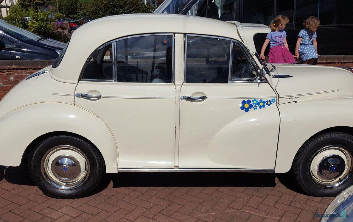 1964' Morris Minor photo #3