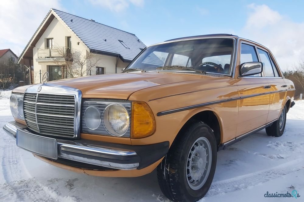 1977' Mercedes-Benz W123 photo #2