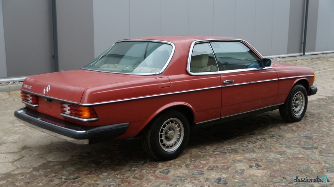 1979' Mercedes-Benz W123 photo #4