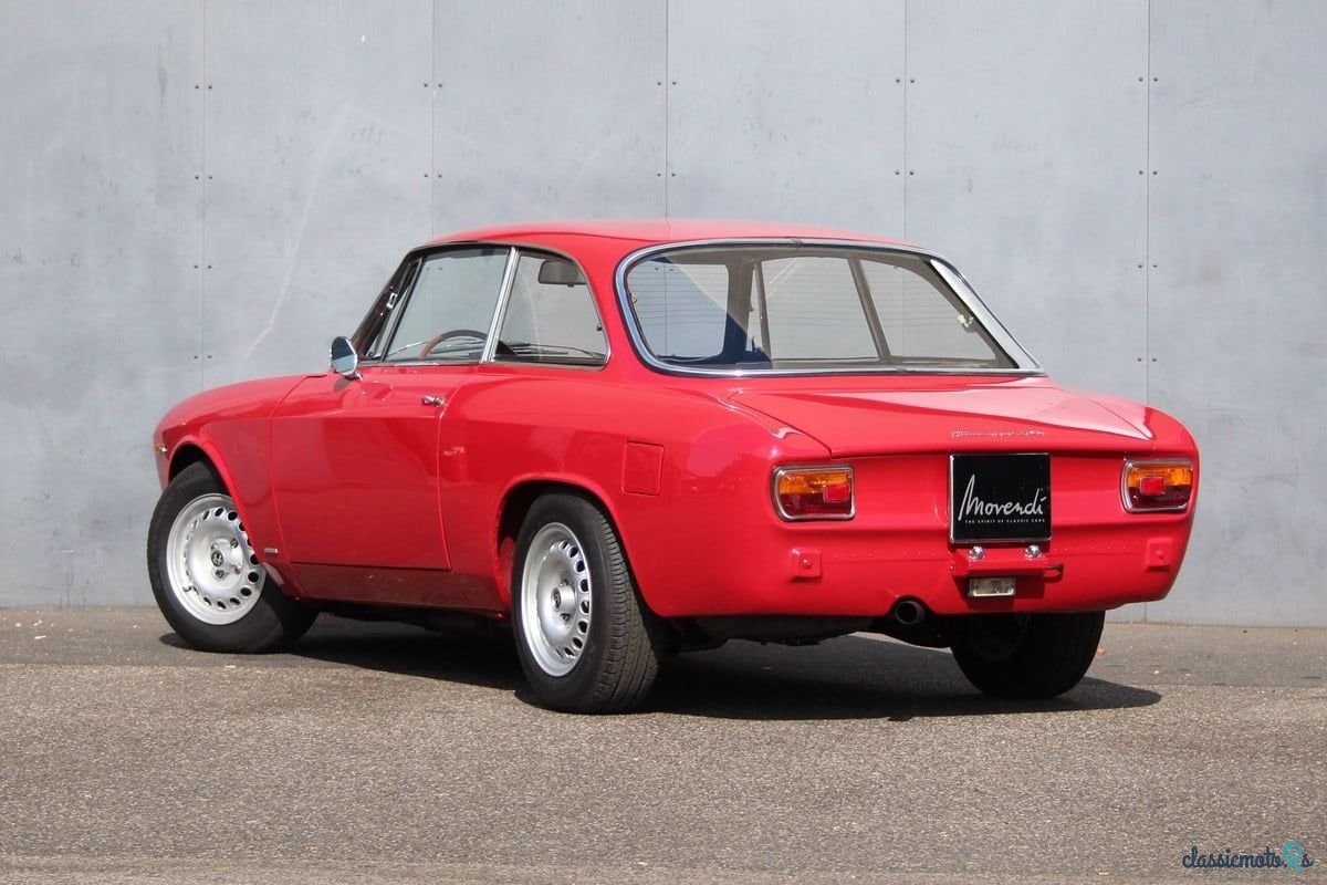 1966' Alfa Romeo GT photo #2