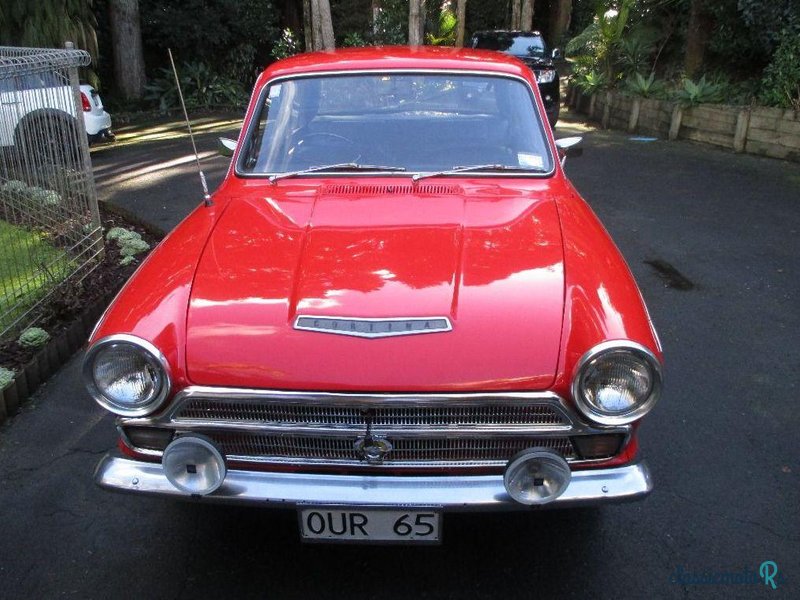 1965' Ford Cortina photo #3