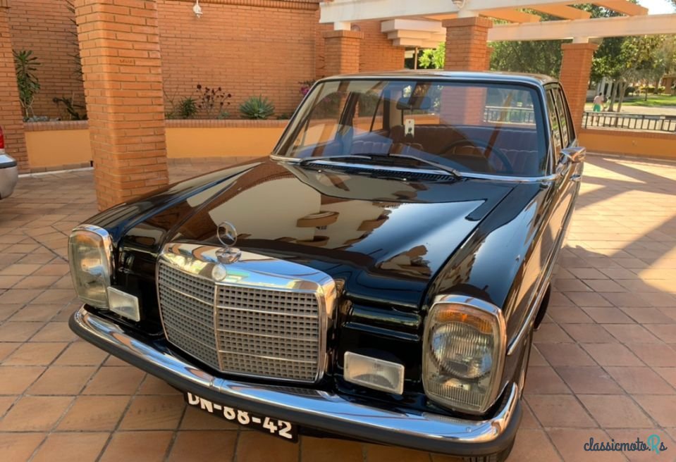 2010' Mercedes-Benz 220 photo #3