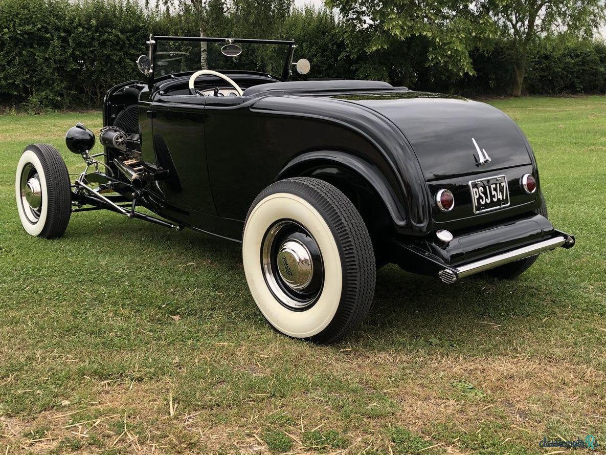 1932' Ford Roadster Model B photo #1