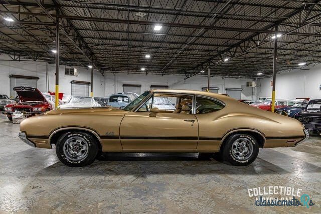 1970' Oldsmobile Cutlass photo #2
