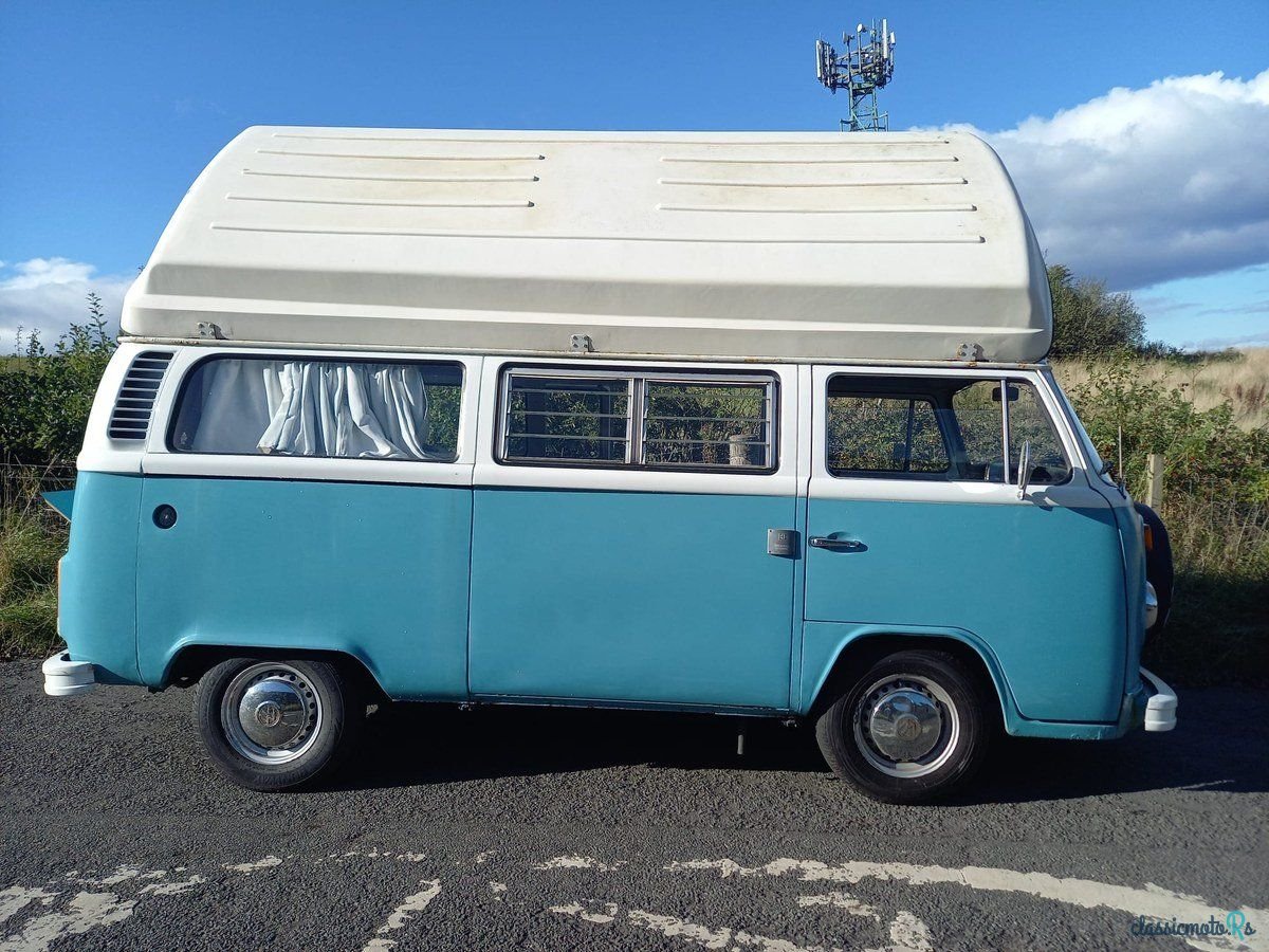 1972' Volkswagen Type 2 photo #4