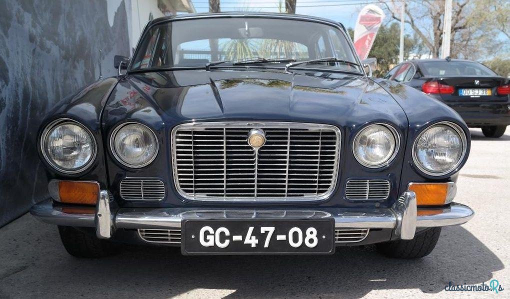 1972' Jaguar XJ6 2.8 photo #2