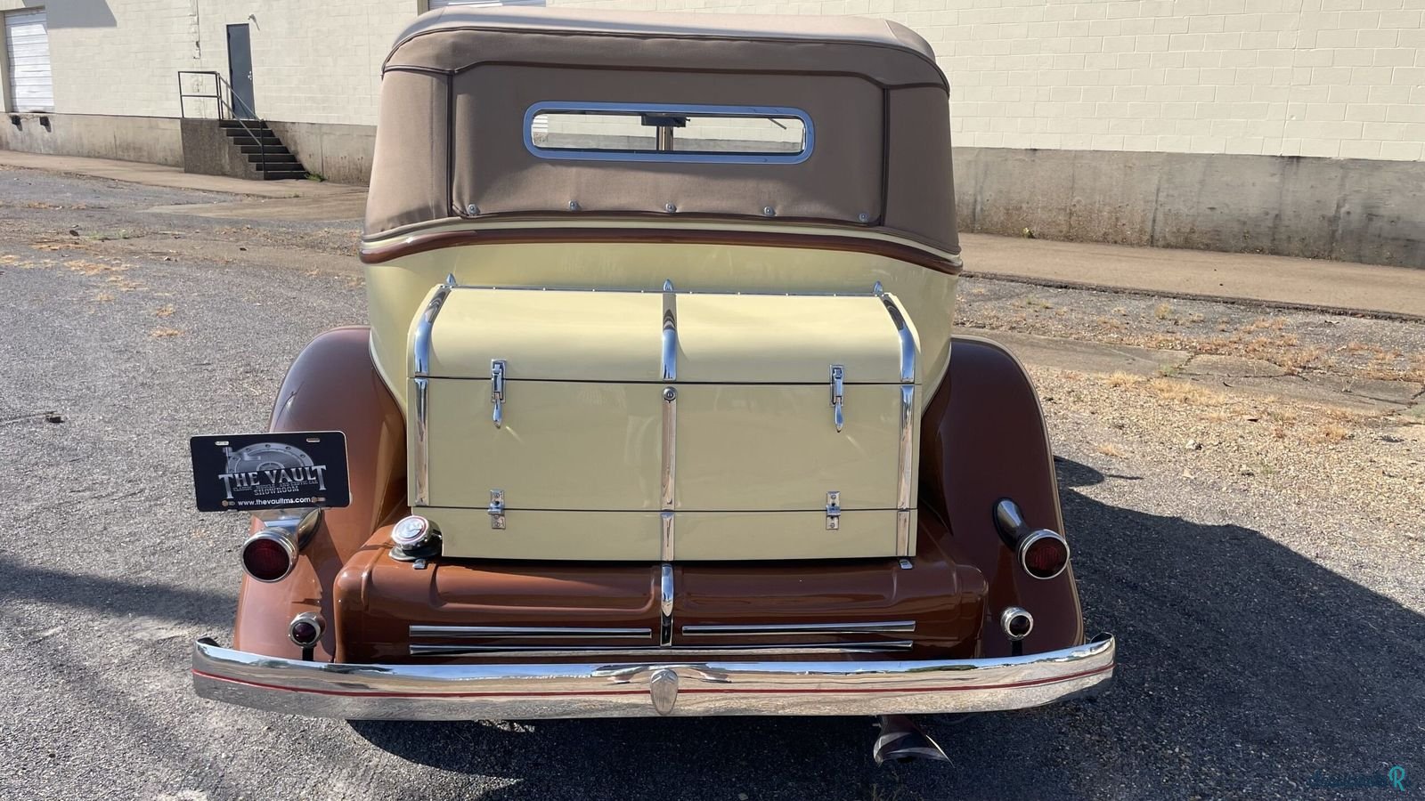 1933' Chrysler Imperial photo #4