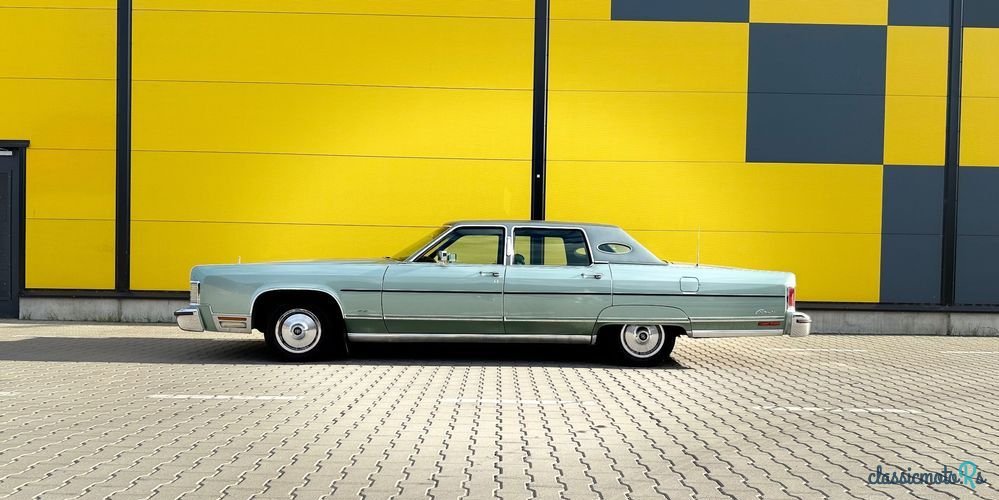 1976' Lincoln Continental photo #1