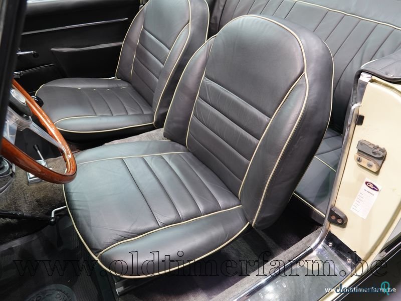 1962' Alfa Romeo 2000 Spider Touring '62 CH3046 photo #5