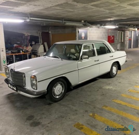 1974' Mercedes-Benz 240 photo #1