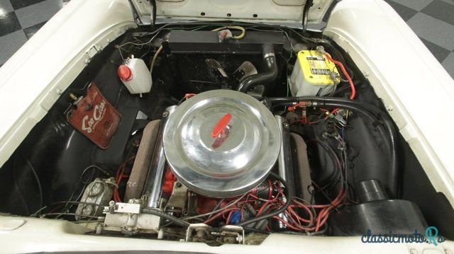 1957' Ford Fairlane photo #2