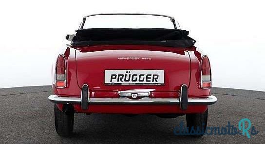 1963' Alfa Romeo Spider photo #5